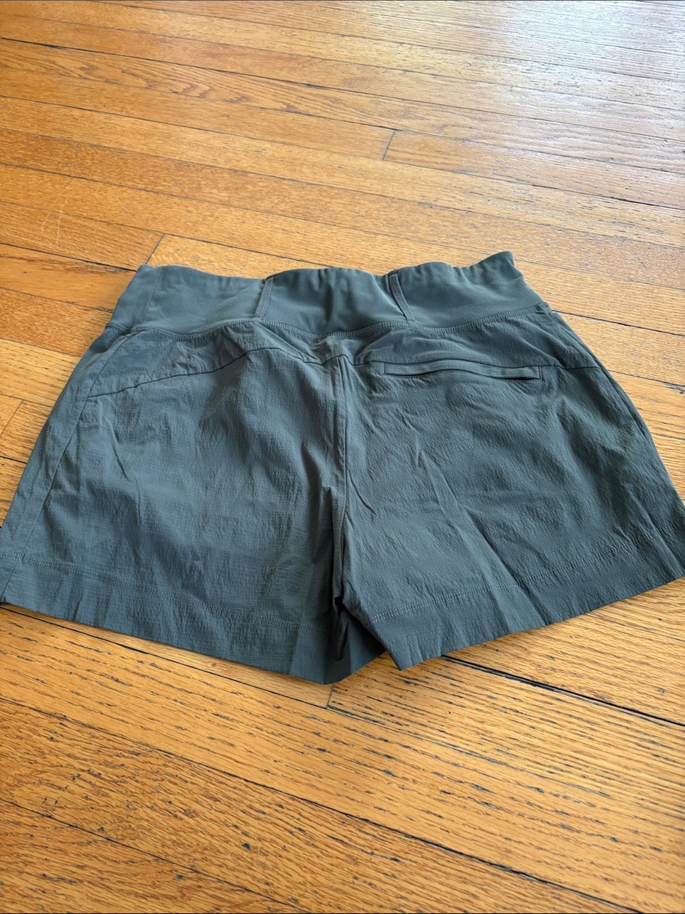 Athleta Trekkie North Short - Picture 3 of 3